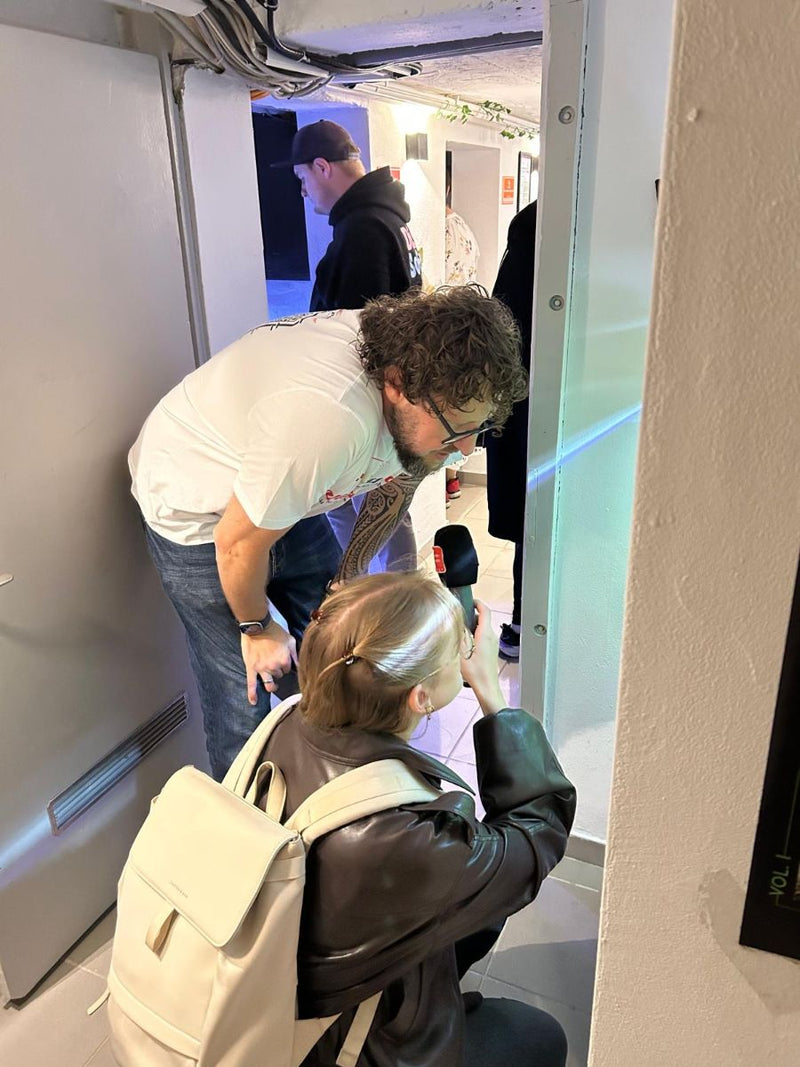 Radio-Essen-Interview im Flur der Zuchträume beim Tag der offenen Tür bei garnelen-pott.live